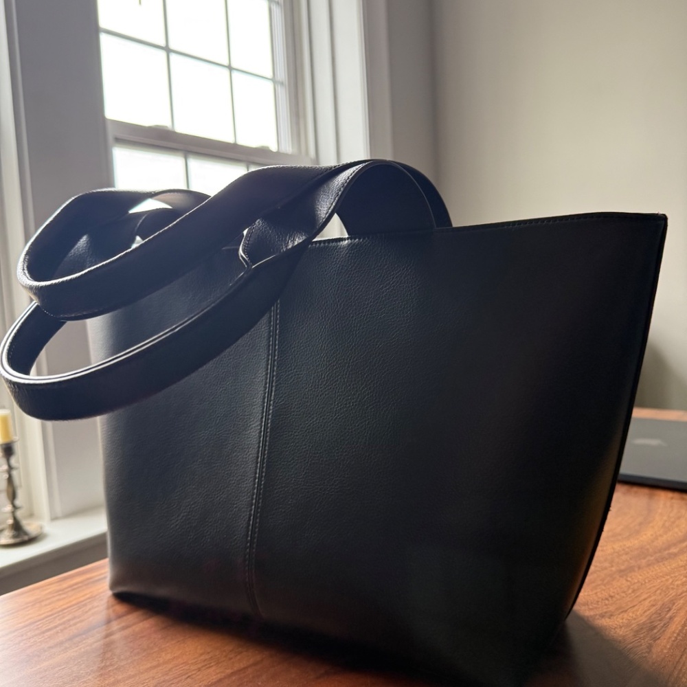 Freja New York Bag | Lafayette Tote Black - Picture 2 of 7